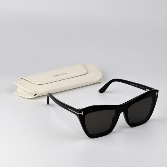 Tom Ford FT5971-B Women’s Black Glasses Magnetic Clip-On | Model FT5971-B 014 - Picture 5 of 13